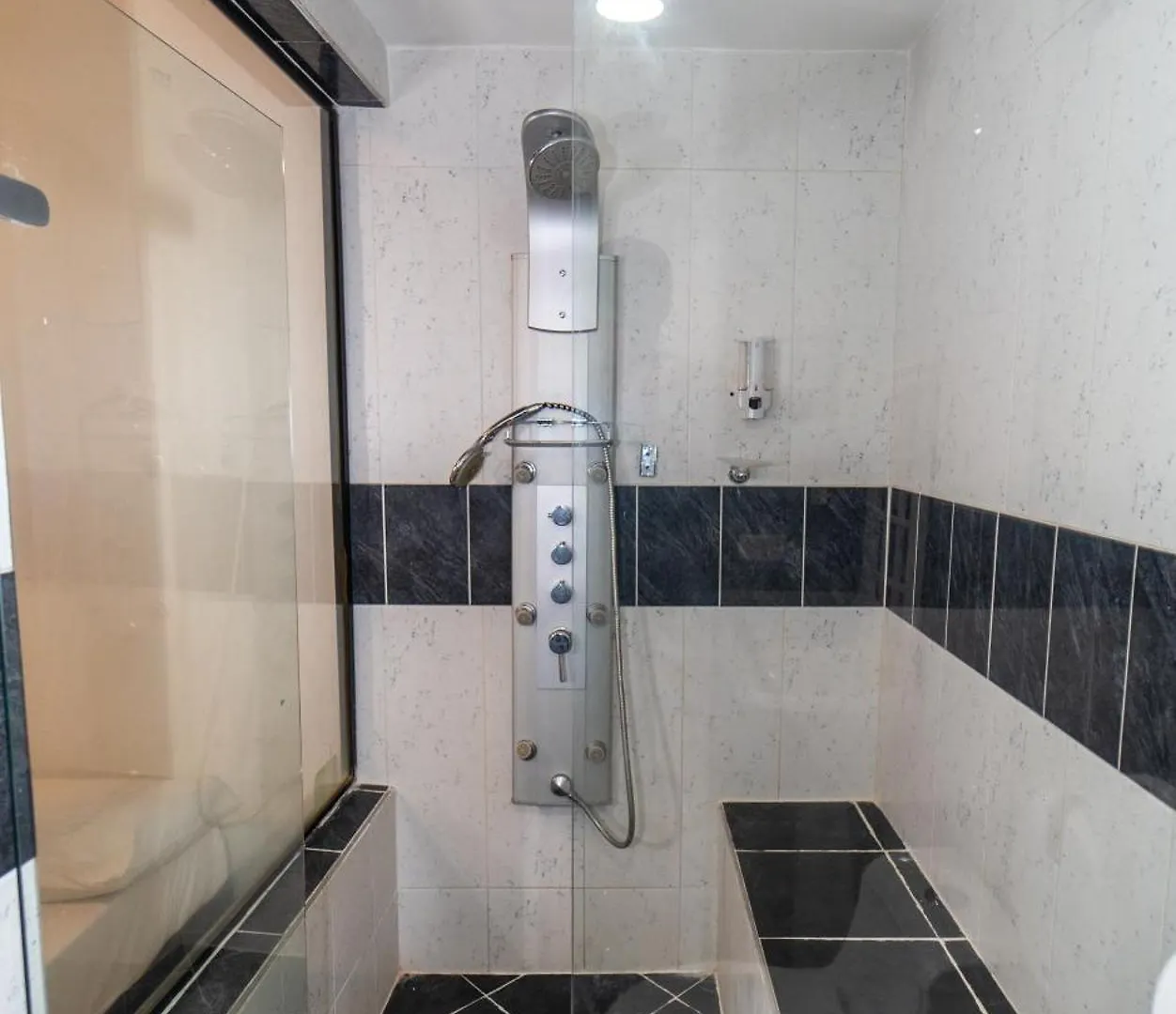 79 Hotel Medellín