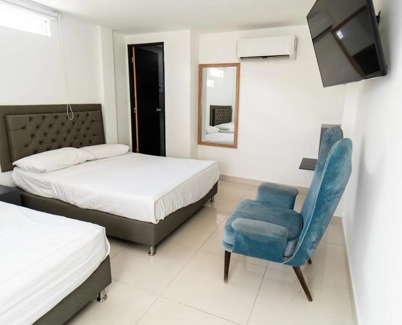 79 Hotel Medellin 3*,