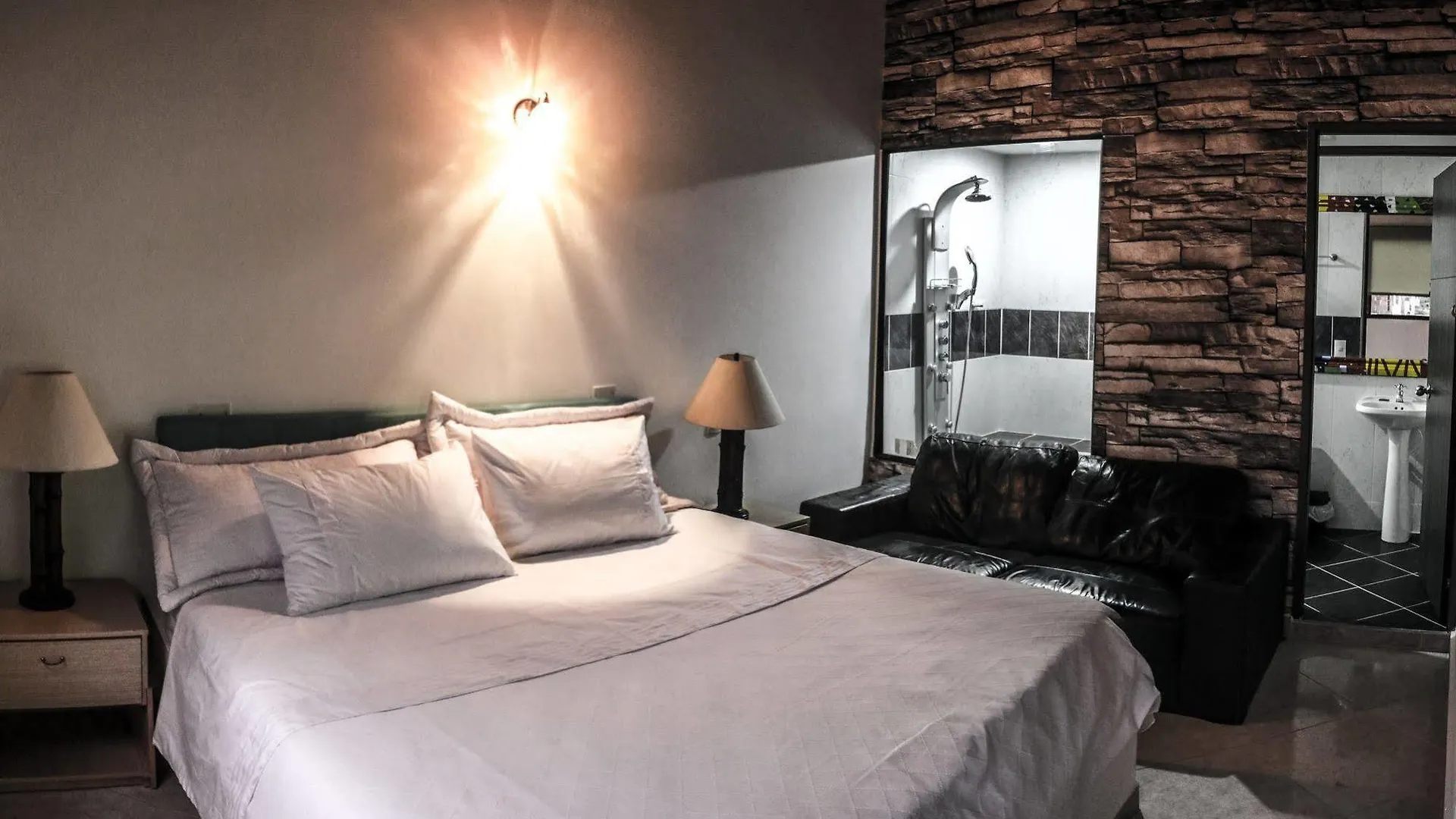 79 Hotel Medellin 3*,  Colombia