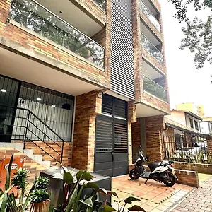  Apartamento Apto Moderno En Laureles
