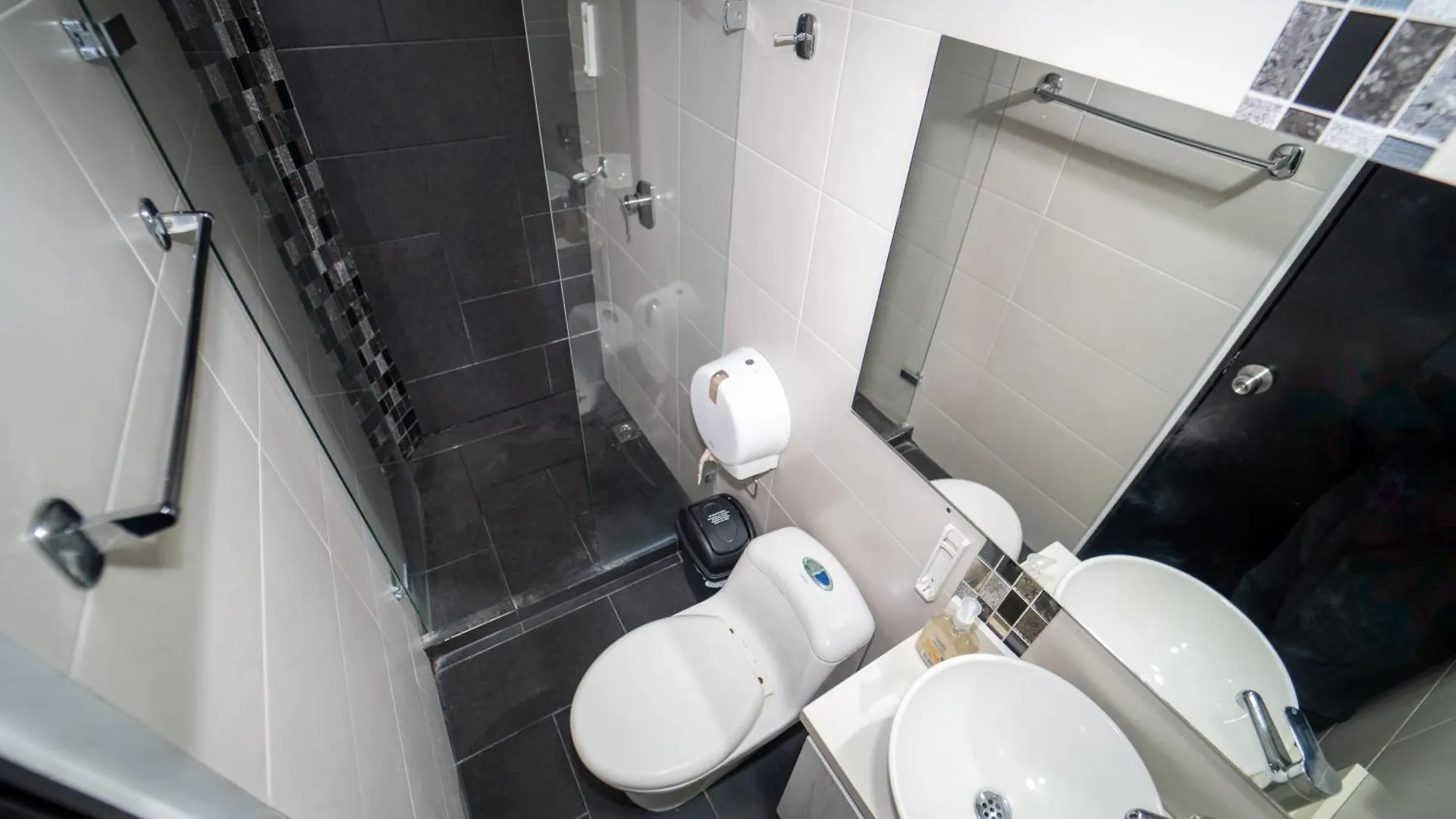 79 Hotel Медельин